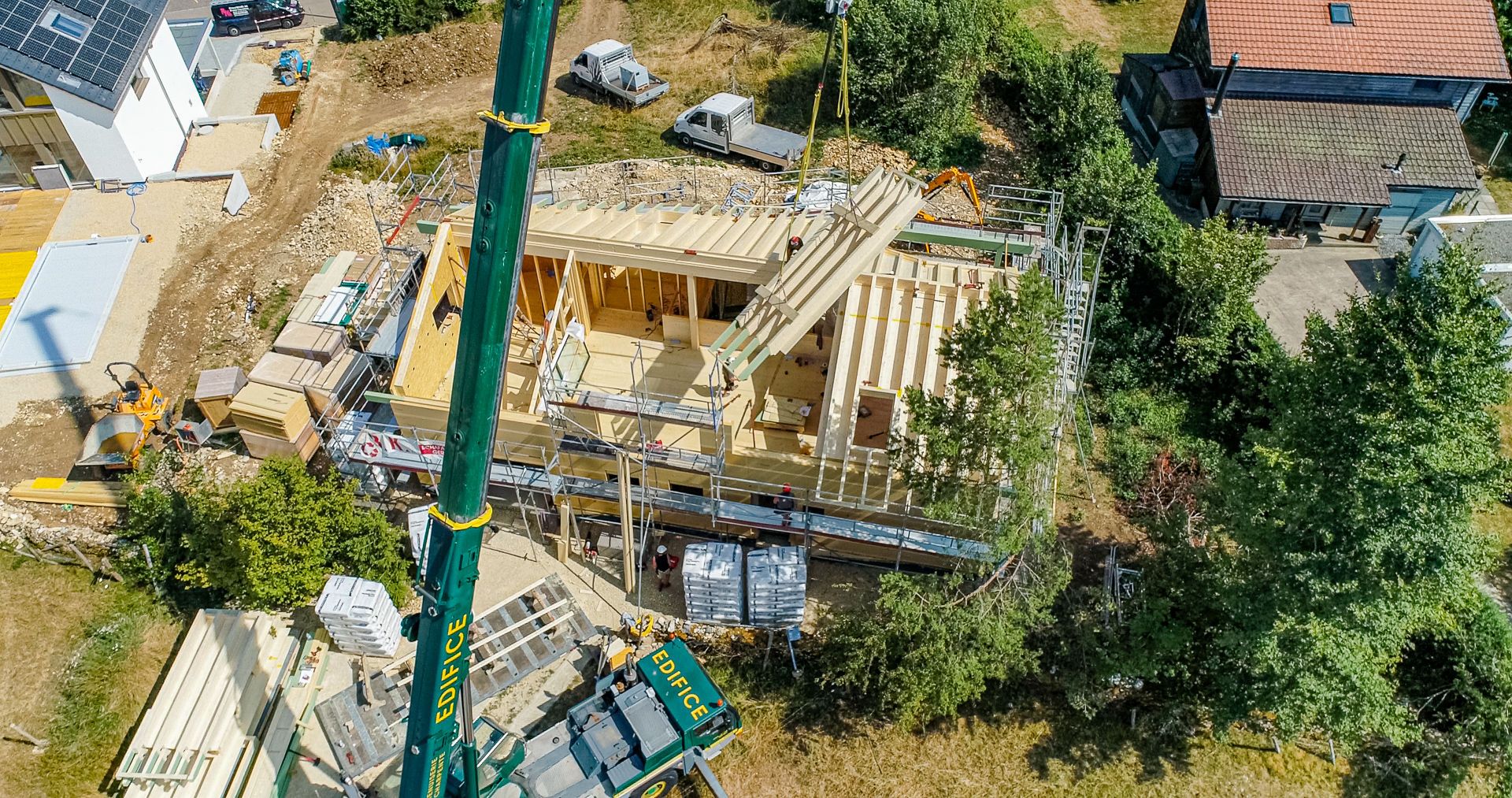 Construction dune maison en dalle bois CLT au Noirmont dans le canton de Berne