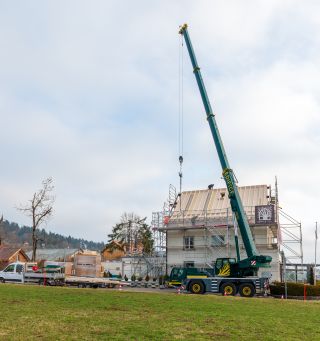 Rénovation d'une toiture avec pose de Velux à La Chaux-de-Fonds au restaurant Le Siam