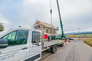 Rénovation d'une toiture avec pose de Velux à La Chaux-de-Fonds au restaurant Le Siam