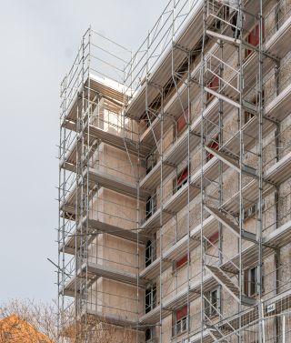 Réalisation et installation de deux cages d’ascenseur en ossature bois CLT à La Chaux-de-Fonds