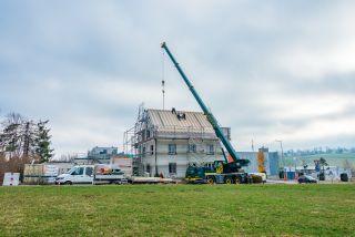 Rénovation d'une toiture avec pose de Velux à La Chaux-de-Fonds au restaurant Le Siam