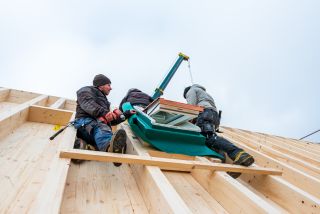Rénovation d'une toiture avec pose de Velux à La Chaux-de-Fonds au restaurant Le Siam