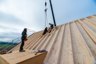 Rénovation d'une toiture avec pose de Velux à La Chaux-de-Fonds au restaurant Le Siam
