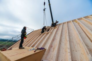 Rénovation d'une toiture avec pose de Velux à La Chaux-de-Fonds au restaurant Le Siam