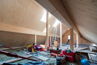 Rénovation d'une toiture avec pose de Velux à La Chaux-de-Fonds au restaurant Le Siam