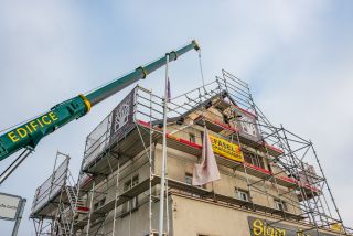 Rénovation d'une toiture avec pose de Velux à La Chaux-de-Fonds au restaurant Le Siam