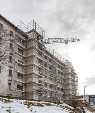 Réalisation et installation de deux cages d’ascenseur en ossature bois CLT à La Chaux-de-Fonds