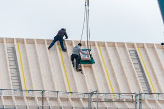 Rénovation d'une toiture avec pose de Velux à La Chaux-de-Fonds au restaurant Le Siam
