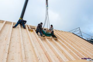 Rénovation d'une toiture avec pose de Velux à La Chaux-de-Fonds au restaurant Le Siam