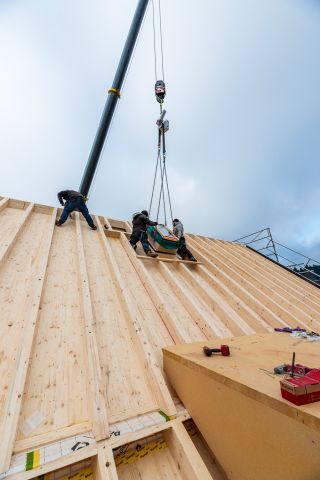 Rénovation d'une toiture avec pose de Velux à La Chaux-de-Fonds au restaurant Le Siam